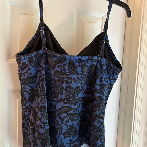 Landsend Swim Top - Picture 2 of 2